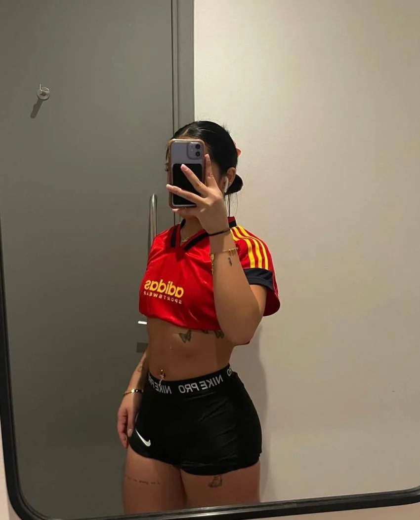 Singel_Nora